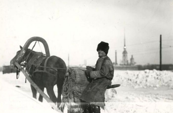 Чем жили. О проблемах астраханских старьевщиков и извозчиков
