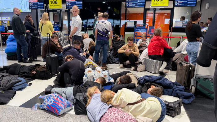 В Шереметьево произошли многочасовые задержки выдачи багажа и отмены рейсов