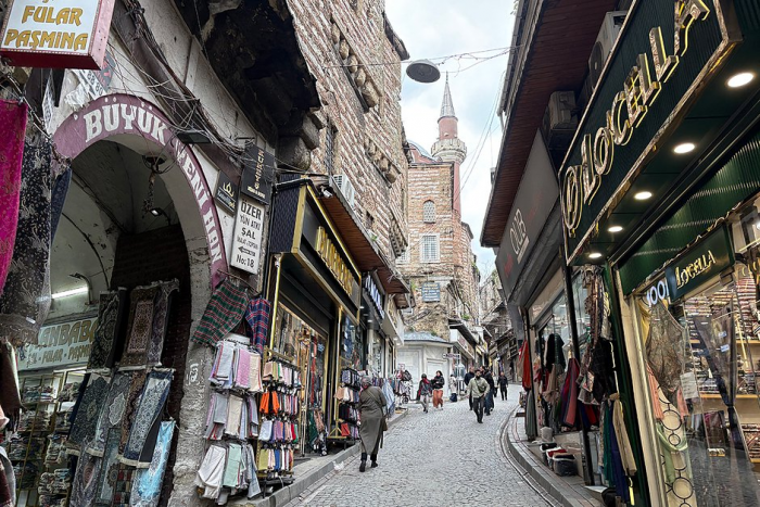 Постучись в его дверь. Как провести незабываемые выходные в турецком городе, который заменил россиянам Париж и Дубай