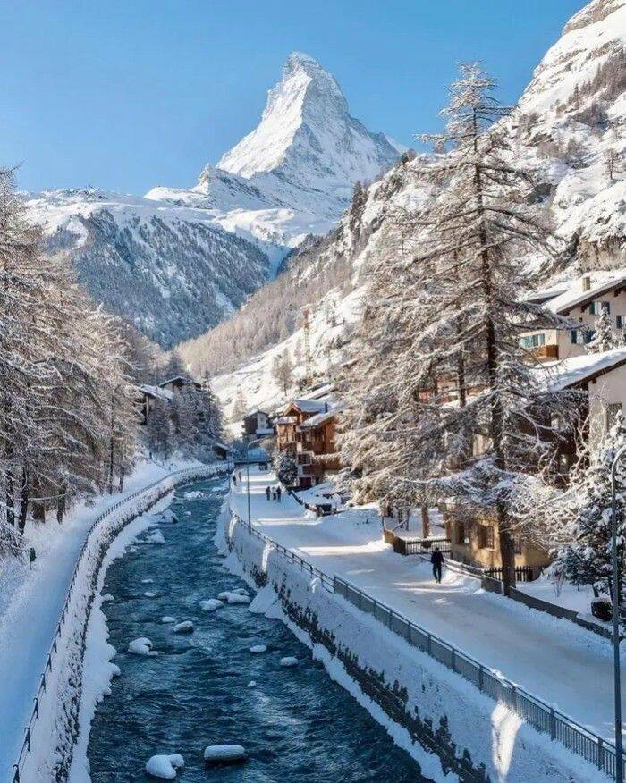 Зачем в отдалённой швейцарской деревне решили построить небоскрёб высотой 260 метров