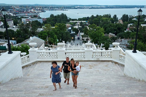 Куда поехать в отпуск в июне 2026 года: морские курорты в России и за границей, лучшие идеи и цены