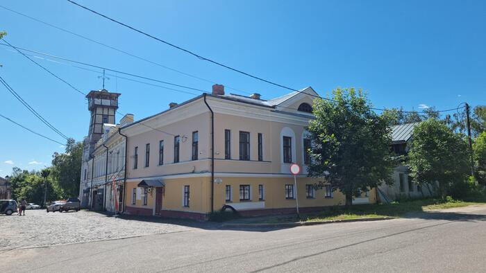 Тутаев: город двух берегов, лодочное такси и тайна церковных колоколов. День тридцать шестой