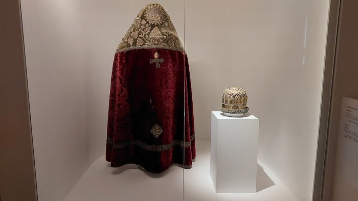 Выставка в монастыре: шуба князя Пожарского нашла неожиданное применение
