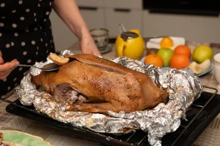 Вот так гусь! Как приготовить праздничный обед на Рождество