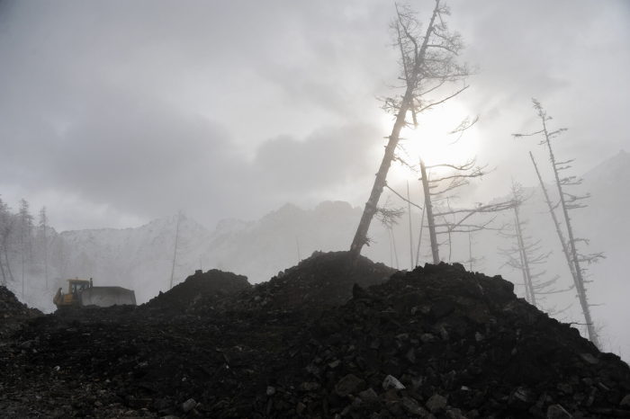 Что произошло 13 ноября: взрыв на угольной шахте и катастрофа MD-82