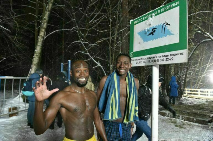 В Москве утвердили список безопасных мест для купания на Крещение