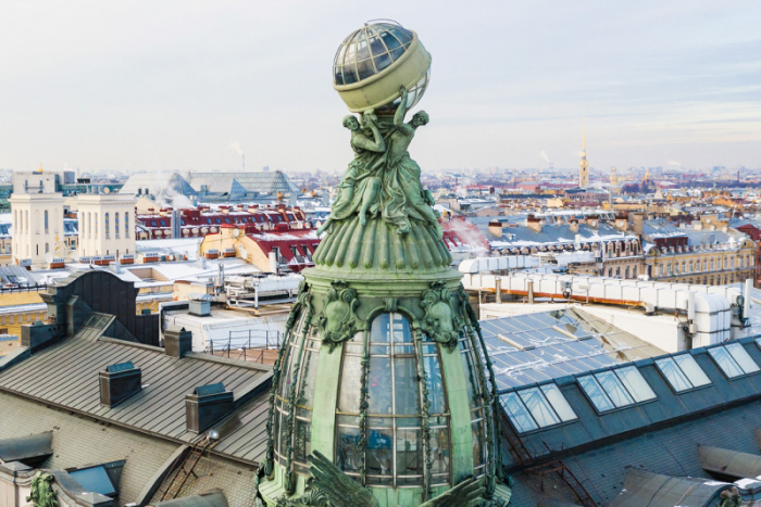 В чём заключаются тайны атласов Санкт-Петербурга?