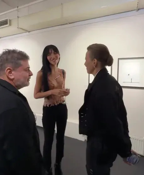 "Богатые дети в депрессии". Наталия Архангельская из "Антиглянца" обиделась на сооснователя галереи "Триумф" за то, что "всякую интернет-обслугу" зовут только на второй день презентации