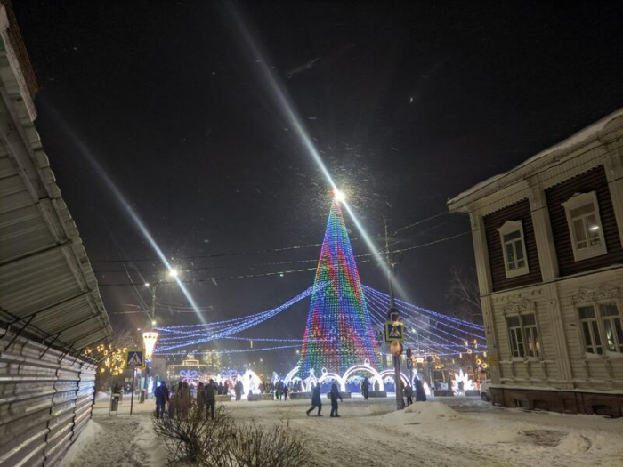 Сияй, Барнаул! Как украсили краевую столицу к Новому году
