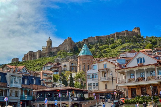 Куда поехать в апреле 2026 года? Отдых за границей и в России, на море и не только