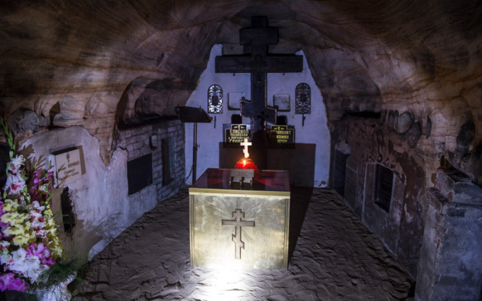 7 пещерных монастырей в России