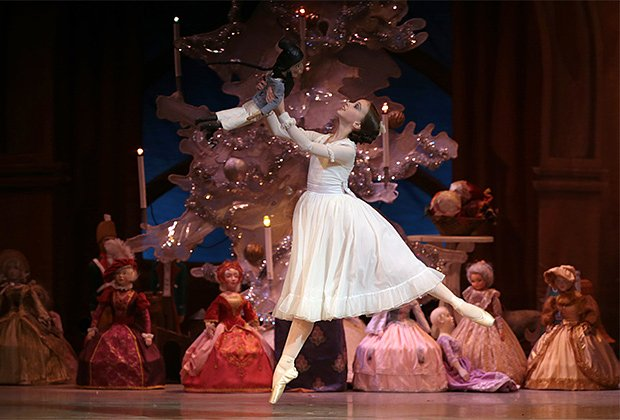 Новый год — 2026 в Санкт-Петербурге: где встретить и как составить программу праздника