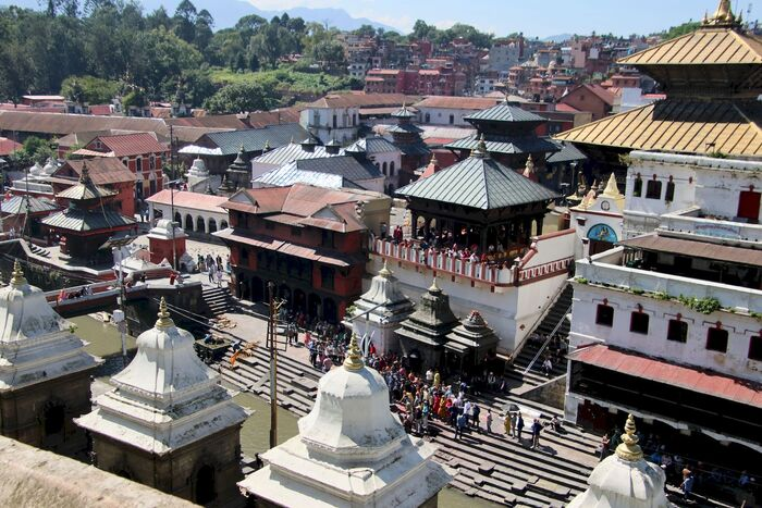 Но можем дать и по лицу, за родную Катманду!