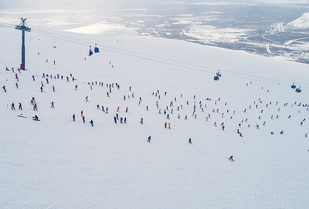 Горнолыжный курорт Хибины — 2025-2026: сколько стоит отдых в Кировске Мурманской области и чем там заняться