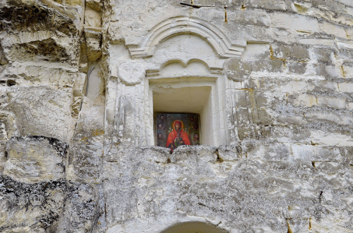 7 пещерных монастырей в России