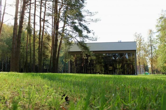 Куда поехать на майские праздники в Подмосковье: 7 проверенных парк-отелей с бассейнами