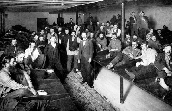 Чем жили. О проблемах астраханских старьевщиков и извозчиков