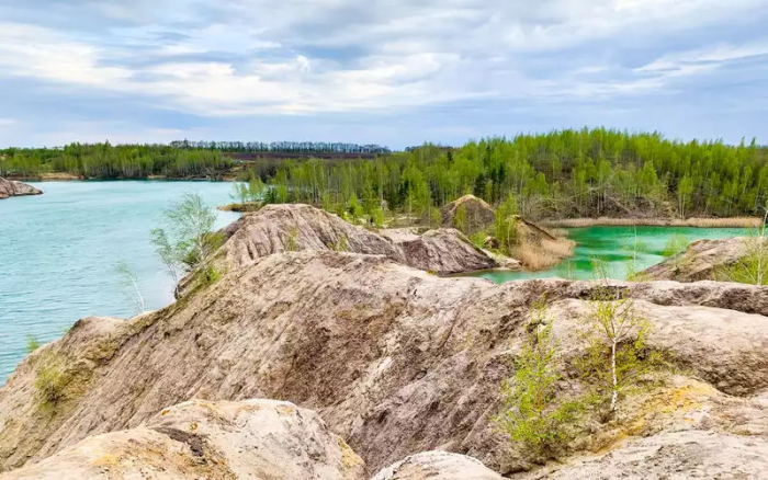 Куда поехать на майские: 5 мест, где российская природа удивляет не хуже зарубежных курортов