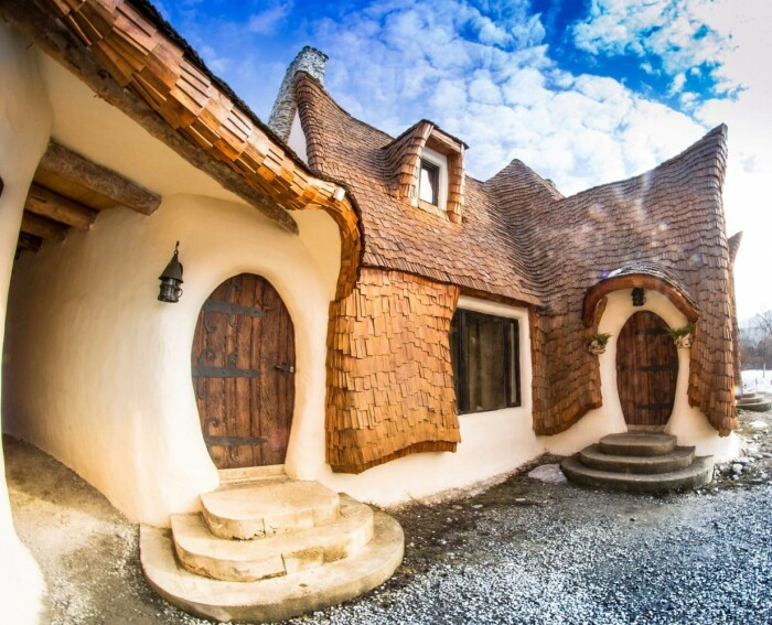 «Глиняный замок в Долине фей»: ожившая сказка в самом сердце Трансильвании