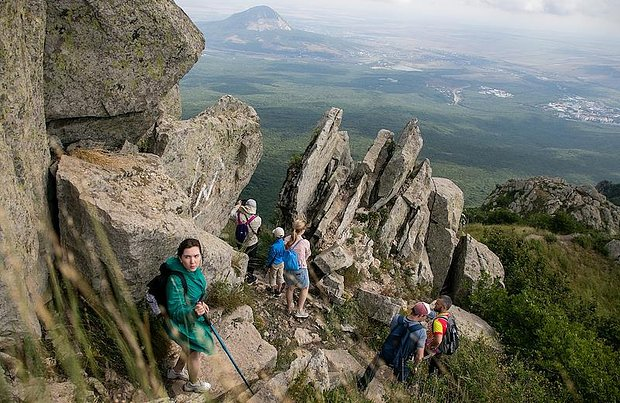 Куда поехать отдыхать летом 2026 года? Больше 20 направлений для отпуска в России и за границей