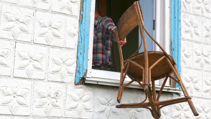 Эта новогодняя традиция из Европы удивляет: неужели в Италии до сих пор творят такую дичь?