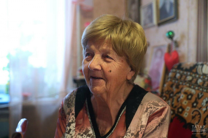 «Зәңгәрсу булып җитен басуы чәчәк атканда авыл үксеп елады»: тыл хезмәтчәне тарихы