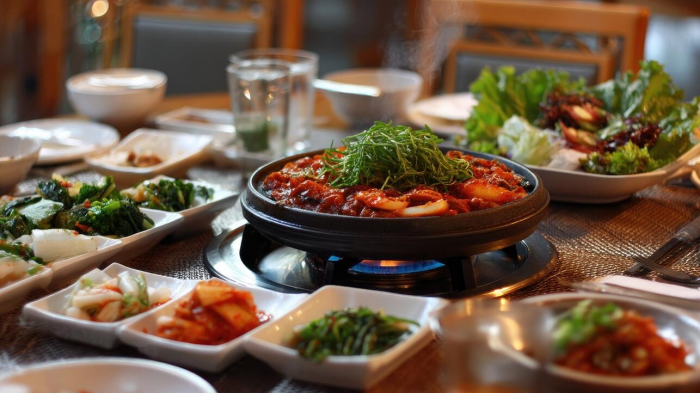 Шум, дзен и долг: как Новый год раскрывает культурный код Азии