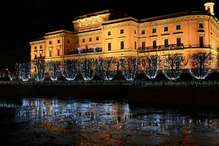 В Петербурге создали больше десятка мест для уникальных новогодних фото