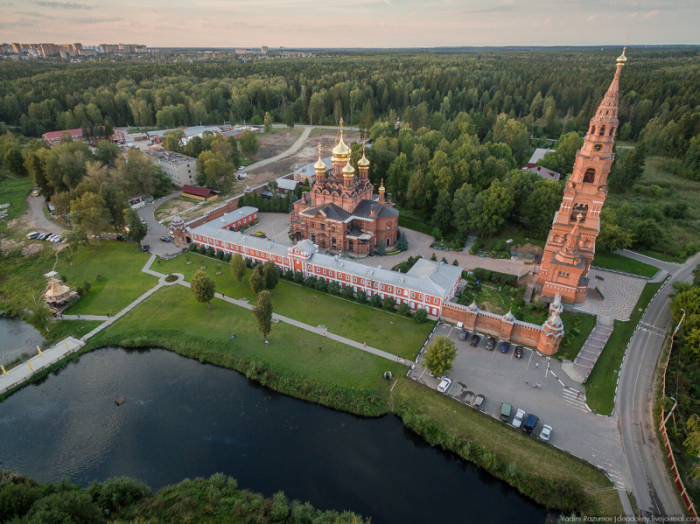 7 пещерных монастырей в России