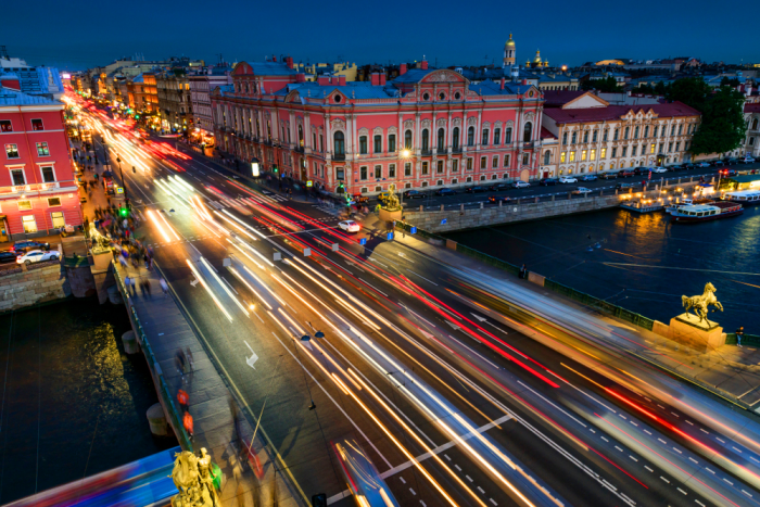 Аничков мост в Санкт-Петербурге: где находится и чем известен