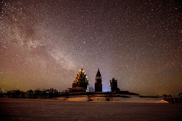 Как необычно встретить Новый год-2026? Идеи для семейного праздника и вечеринки в кругу друзей