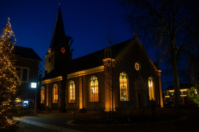Рождественская ночь в храмах Екатеринбурга: погружение в духовные истоки