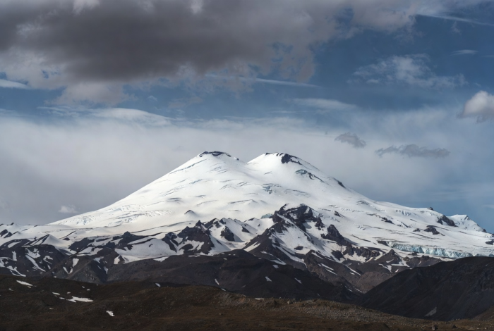 Что манит путешественников к вершинам Эльбруса