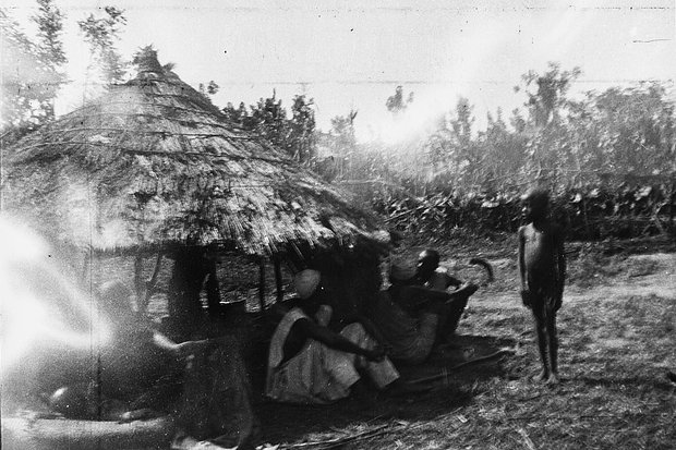 «Эти европейцы разрушили весь мир» Африка глазами британского летчика. Уникальные кадры Второй мировой