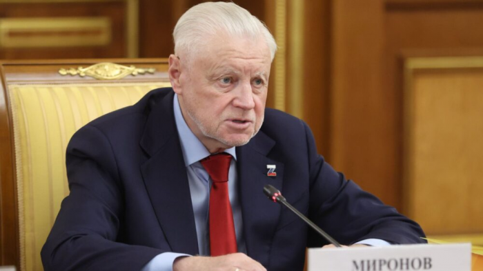 Миронов предложил повысить выплаты пассажирам за задержку рейсов до ₽5 тыс.