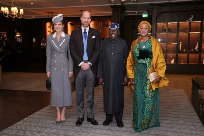 Изумрудный шелк и тиара «Узелки любви»: Кейт Миддлтон и принц Уильям на банкете в честь визита президента Нигерии