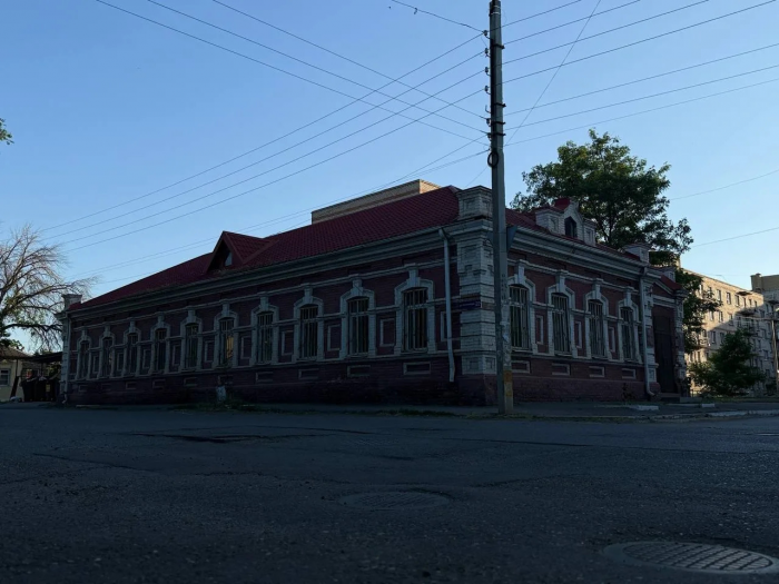 В большой семье. Каменный почерк Каспийской столицы: разгадываем архитектурный код астраханских слобод