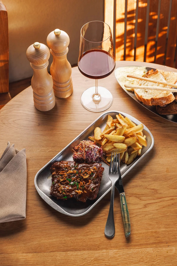 Ренессанс у моря: как знаковые рестораны Сочи переживают новую жизнь