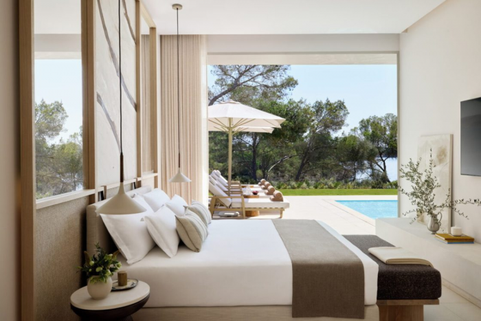 Новые роскошные виллы в Ikos Porto Petro