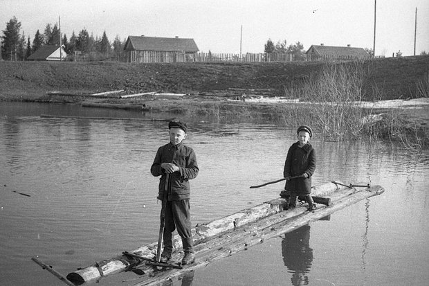 «Заходите, если вам что понравится, забирайте. Я все тут буду ломать» Как россиянка спасает уникальные фотографии нашего прошлого