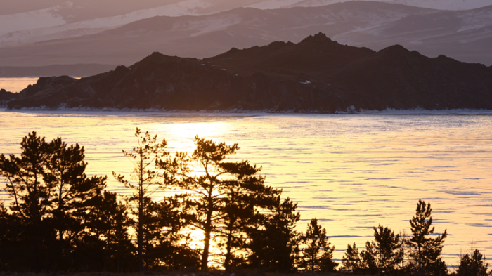 Царство мертвых и злые духи: что скрывает озеро Байкал