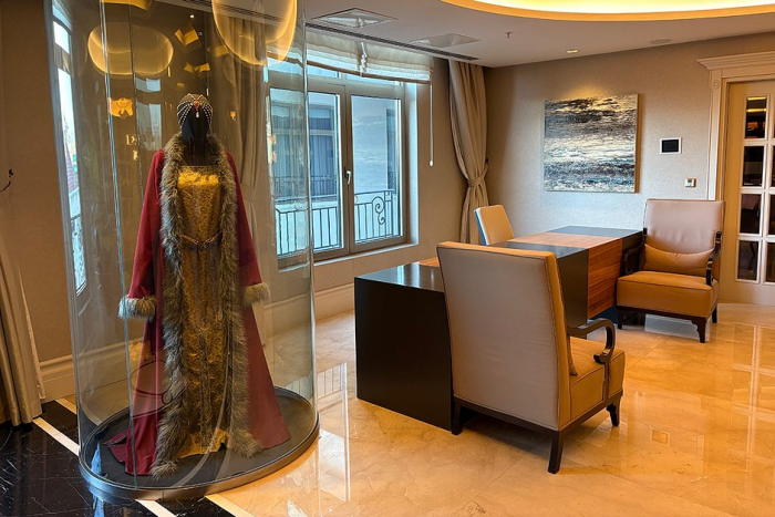 Постучись в его дверь. Как провести незабываемые выходные в турецком городе, который заменил россиянам Париж и Дубай