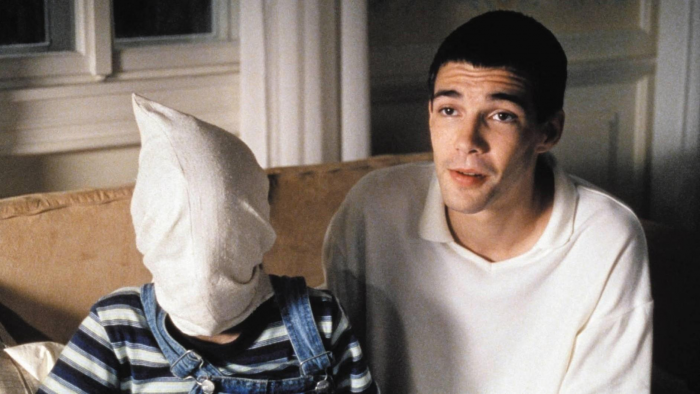 10 пробирающих до дрожи фильмов ужасов, действие в которых происходит днем