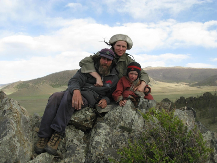 11 дней без сна: как Федор Конюхов на 74-м году жизни продолжает покорять мир и строить деревни, несмотря на “грехи”