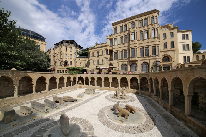 Исследовать остров и погрузиться в атмосферу сериала: чем заняться в отпуске в январе 2026