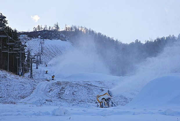 Лучшие горнолыжные курорты России. Где можно покататься на лыжах и сноуборде зимой 2025-2026?