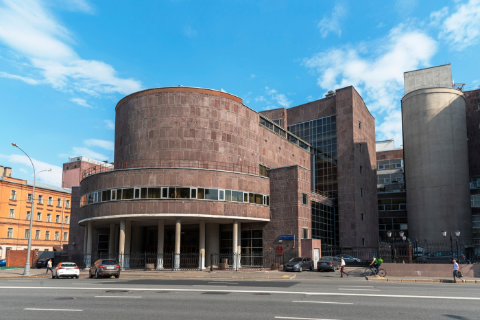 Москва в движении: прогулки по улицам разных эпох