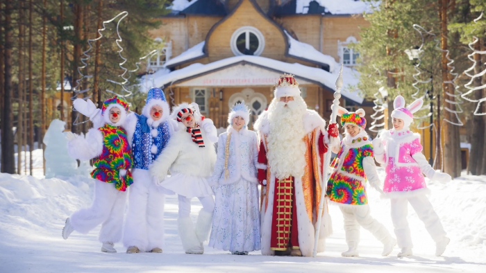 Куда поехать в новогодние каникулы с детьми, чтобы встретить Деда Мороза