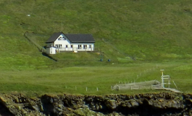 Самый отдаленный дом в мире необитаем уже больше 100 лет. Люди сюда заезжают максимум на день