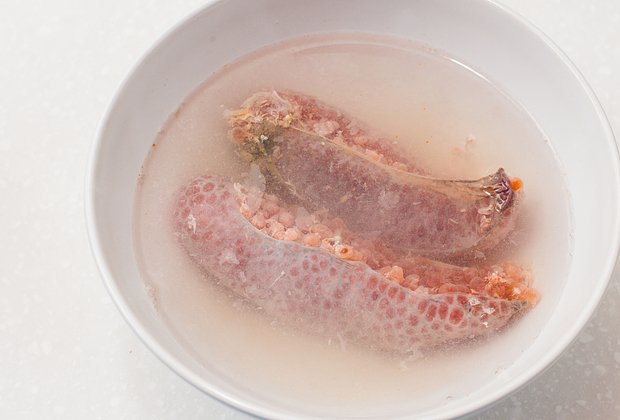 Как быстро засолить икру форели в домашних условиях? Топ-5 простых рецептов